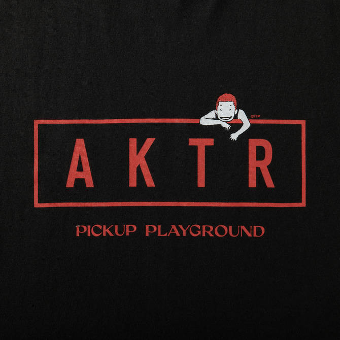 AKTR PUP S/S COTTON LOGO TEE BKxRD