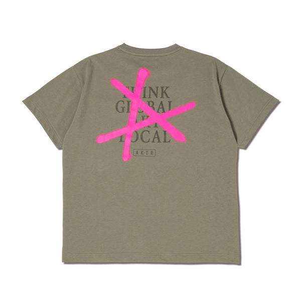 TRI-LINE GRAFFITI POCKET TEE GY