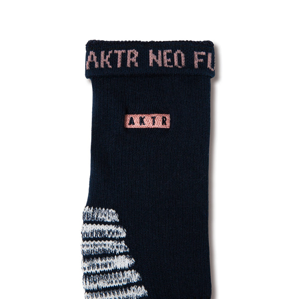 AKTR LOGO NEO FUTURE SOCKS NVxPK