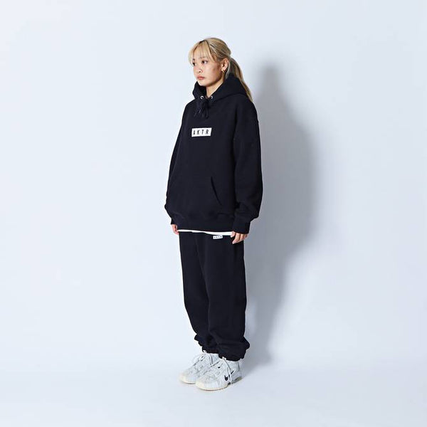 AKTR LOGO SWEAT PANTS BK