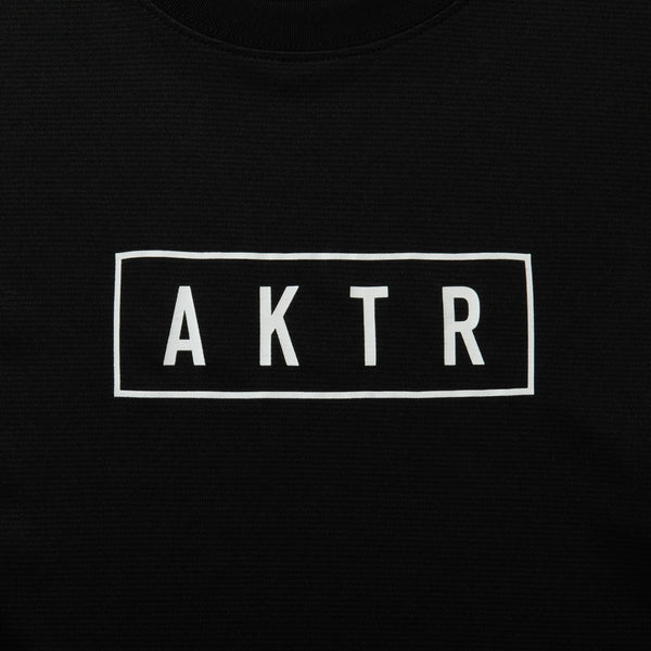 KIDS AKTR LOGO L/S SPORTS TEE BK