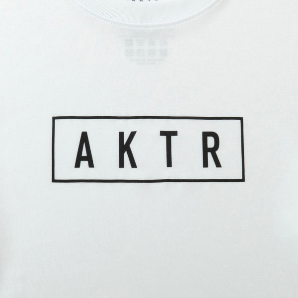 KIDS AKTR LOGO L/S SPORTS TEE WH