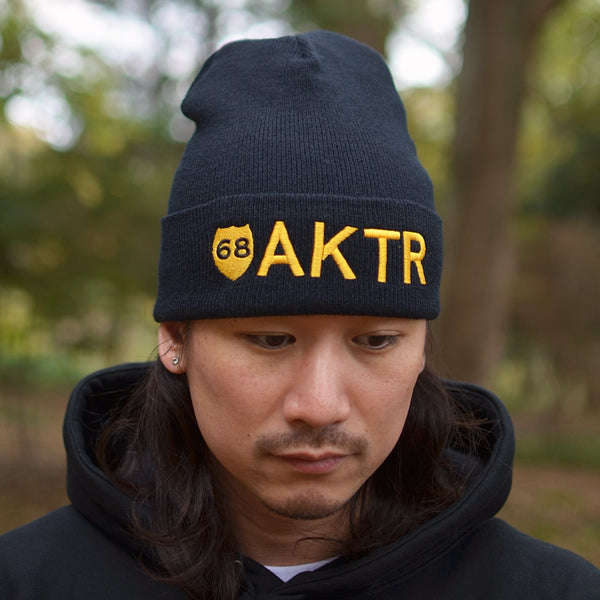 68xAKTR LOGO KNIT CAP BK