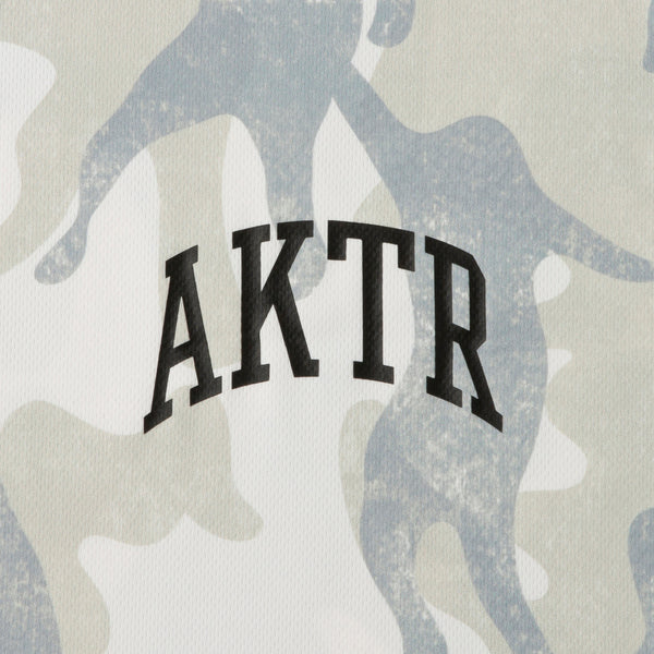 PLAY CAMO LOOSE FIT L/S SP TEE WH