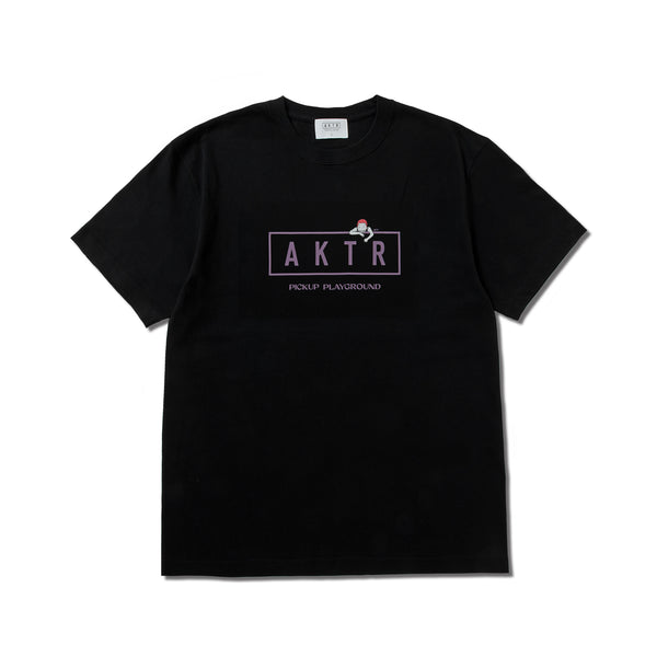 AKTR PUP SS COTTON LOGO TEE BKxPL